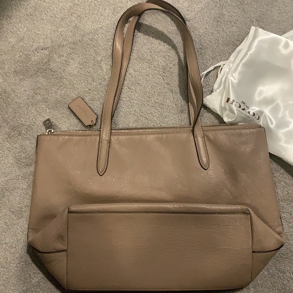 Coach purse - Picture 2 of 5